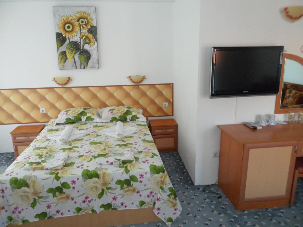 Sianie Guest House Ravda Quarto foto