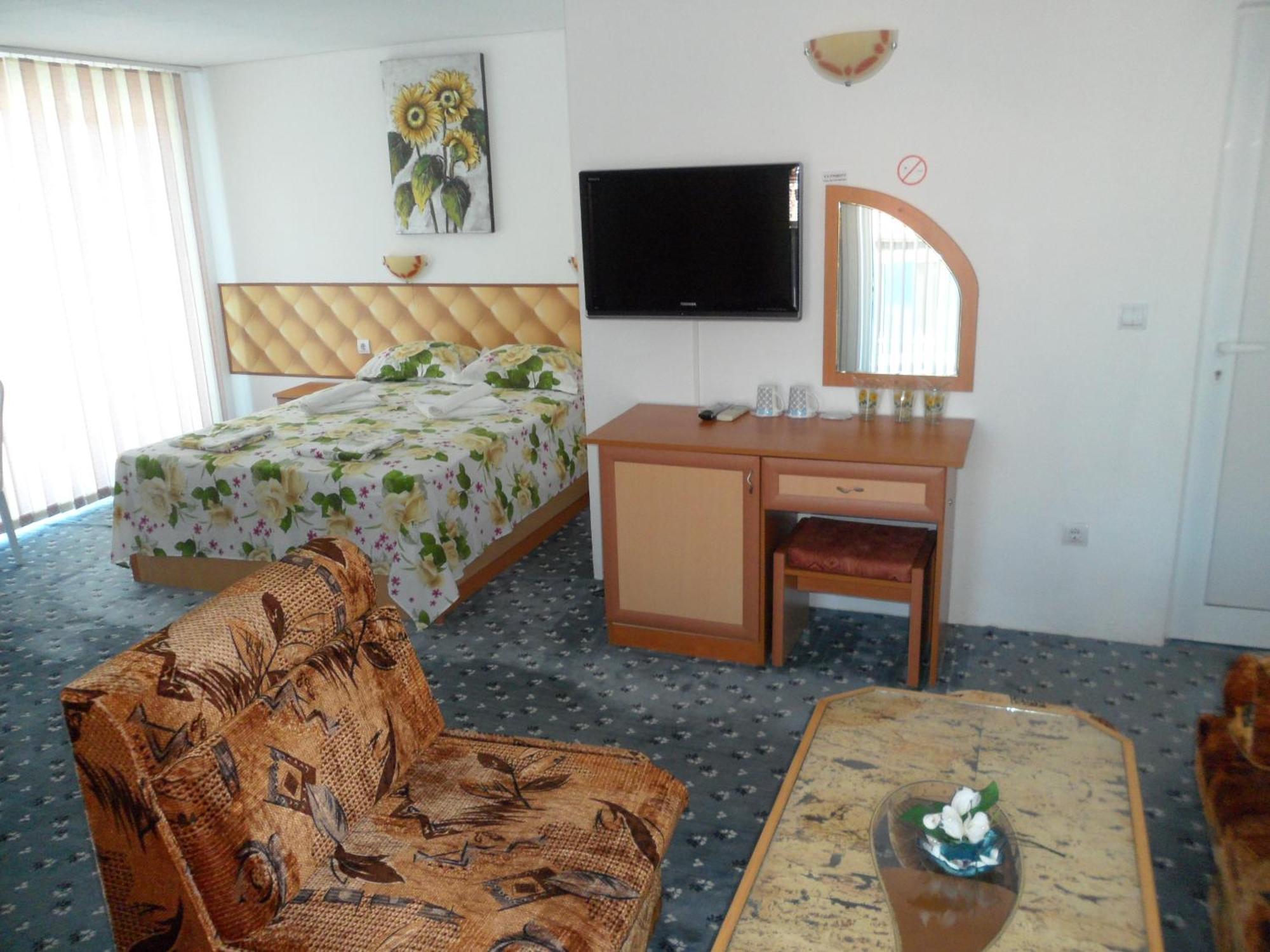 Sianie Guest House Ravda Exterior foto